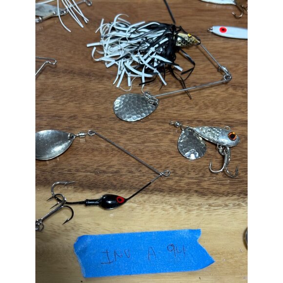 VINTAGE FISHING HOOKS LURE LOT 100PCS+? SWIVELS SPINNERS SIKERS - Picture 11 of 14